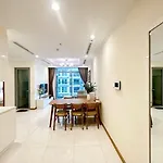 Home Stay At Vinhome Central Park